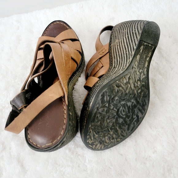 Born Strapy Leather Wedges Sandals - Picture 6 of 7